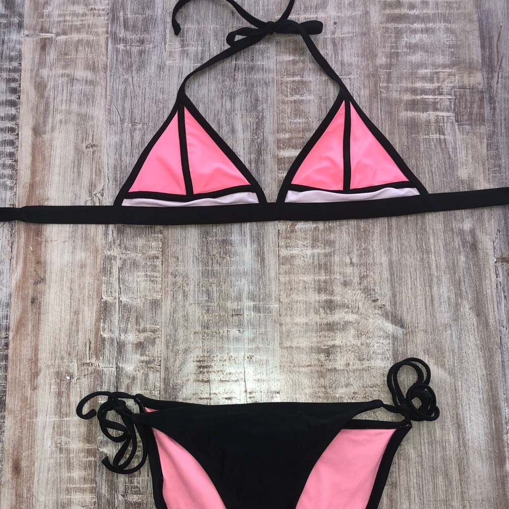 Color Block Triangle Bikini Set